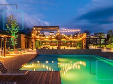 CASA EN VENTA EN MITICA RESIDENCIAL ZONA CARRETERA NACIONAL  SANTIAGO