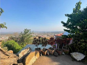 CASA EN VENTA EN EXCLUSIVA ZONA NORTE DE CUERNAVACA