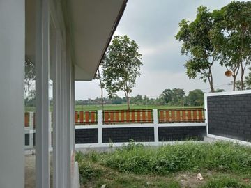 RUMAH JAWA ESTETIK DI PRAMBANAN VIEW CANDI