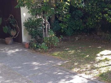 Casa Fondo en venta en Temperley Oeste