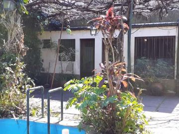 Casa Fondo en venta en Temperley Oeste