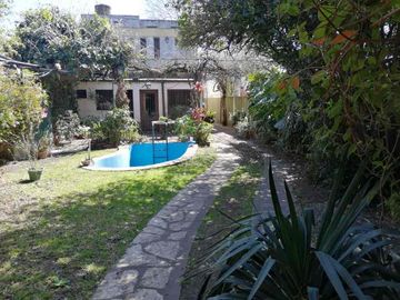 Casa Fondo en venta en Temperley Oeste