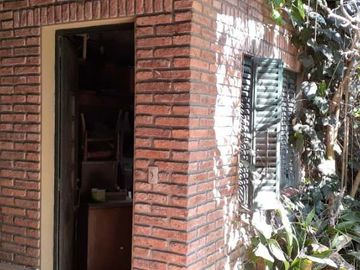 Casa Fondo en venta en Temperley Oeste