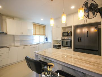 Charming 3 Bedroom House For Sale At - Ibreeze View