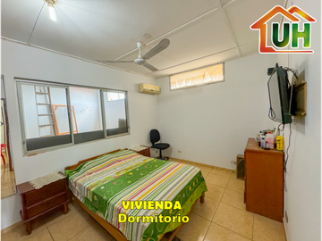 00596 - VENTA CASA YARINACOCHA + LOCAL COMERCIAL - EN ESQUINA