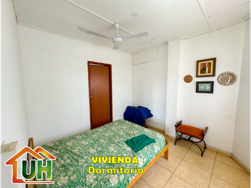 00596 - VENTA CASA YARINACOCHA + LOCAL COMERCIAL - EN ESQUINA