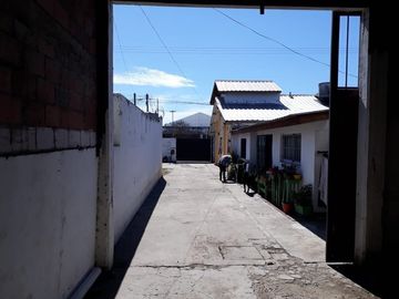 LATORRE PROP VENDE CHALET DE 3 AMB+DEPTO DE 2 AMB+GALPON DE 200 M2