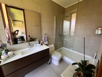 Departamento en venta de 3 dorm. en Lo Barnechea