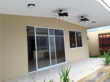 SE VENDE HERMOSA CASA EN RIO ABAJO 3REC 200M2