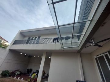CLUSTER PURI AYU SUVARNA SUTERA SUDAH RENOVASI LUAS 450