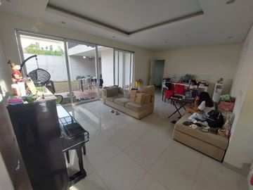 CLUSTER PURI AYU SUVARNA SUTERA SUDAH RENOVASI LUAS 450