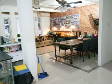 Dijual Rumah Kantor Di Jl Cemara Raya BSD Sektor 1.1 4Kamar Siap Huni Murah