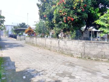 Tanah dekat Masjid di Jalan Kaliurang KM 7 Utara Kampus UGM