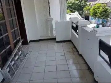 Rumah Mewah 2 Lantai di Kutisari Selatan Kota Surabaya