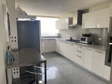 BOSQUES DE LAS LOMAS DEPTO EN VENTA