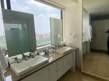 BOSQUES DE LAS LOMAS DEPTO EN VENTA