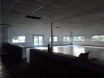 CASA QUINTA 5 HA PILETAS NATAC.GRAN SALON Y VIVIENDA APTAS TODO DESTINOS