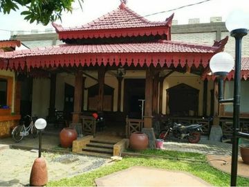 Rumah Usaha Murah di Jemursari Cocok Untuk Resto Kekinian