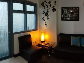 A0720 - Fully Furnished 1 Bedroom Loft For Rent in Eton Parkview Legazpi Village Makati