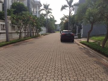 DIJUAL CEPAT !! TURUN HARGA !! Rumah LUX Full Furnish Mewah Bagus di Villa Artha Gading , Bisa Nego