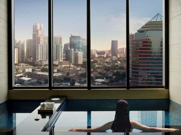 Dijual LUXURY Apartemen Regent Residences Mangkuluhur City 2 BR (Size 168 Sqm) 57 JUTA/SQM + PPN – CONTACT: 08777889----