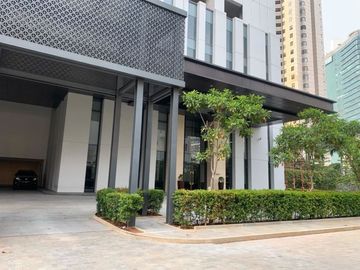 Dijual LUXURY Apartemen Regent Residences Mangkuluhur City 2 BR (Size 168 Sqm) 57 JUTA/SQM + PPN – CONTACT: 08777889----
