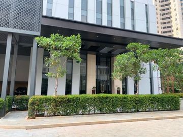 Dijual LUXURY Apartemen Regent Residences Mangkuluhur City 2 BR (Size 168 Sqm) 57 JUTA/SQM + PPN – CONTACT: 08777889----