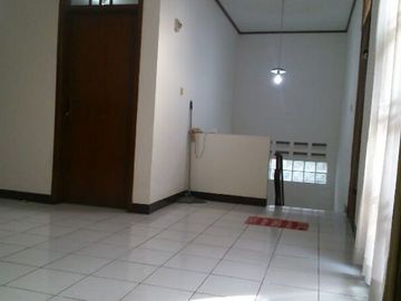 Rumah dalam Komplek dekat Batununggal