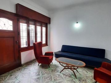 PH TIPO CASA CON PATIO, TERRAZA Y COCHERA