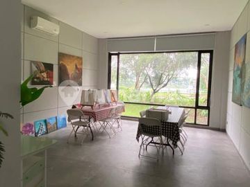 Rumah Modern Minimalist View Danau The Spring - Scarlet Gading Serpong