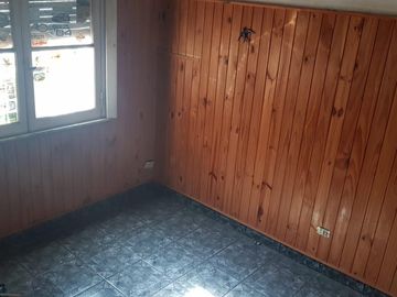PROPIEDAD MULTIFAMILIAR, CASA 3 AMB + DEPARTAMENTO 2 AMB + DE MONOAMBIENTE