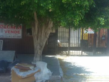 PROPIEDAD MULTIFAMILIAR, CASA 3 AMB + DEPARTAMENTO 2 AMB + DE MONOAMBIENTE