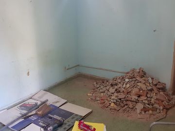 PROPIEDAD MULTIFAMILIAR, CASA 3 AMB + DEPARTAMENTO 2 AMB + DE MONOAMBIENTE