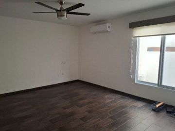 VENTA DE CASA EN MONTERRA
