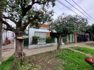 Casa para 2 Familias en venta en Villa Tesei