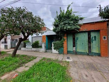 Casa para 2 Familias en venta en Villa Tesei
