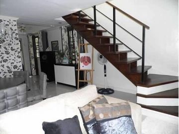Duplex House and lot for sale with 3 bedrooms in Angeles Cit