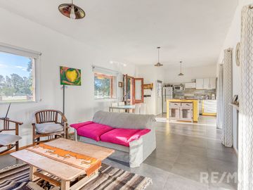 Venta Casa  4 Ambientes Pileta Quincho y Canchita