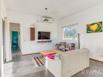 Venta Casa  4 Ambientes Pileta Quincho y Canchita