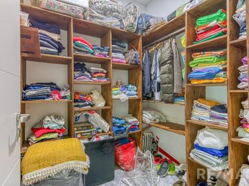 Venta Casa  4 Ambientes Pileta Quincho y Canchita