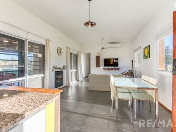 Venta Casa  4 Ambientes Pileta Quincho y Canchita