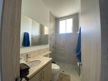 apartamento en venta en aguamarina. Cod V104530