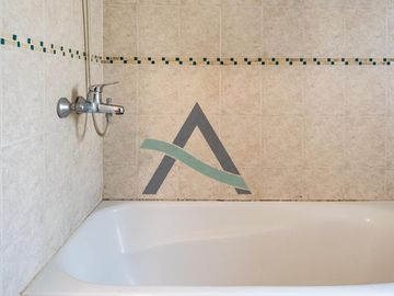 CASA 4 AMBIENTES C/PILETA CLIMATIZADA Y DEPENDENCIA DE SERVICIO