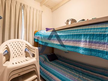 CASA 4 AMBIENTES C/PILETA CLIMATIZADA Y DEPENDENCIA DE SERVICIO