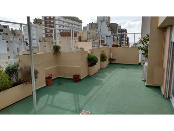 DEPARTAMENTO TIPO PENTHOUSE 4 AMBIENTES CON TERRAZA Y PARRILLA