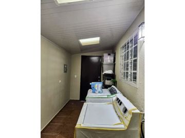 SE VENDE CASA REMODELADA EN SAN ANTONIO $295,000