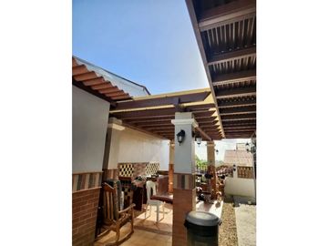 SE VENDE CASA REMODELADA EN SAN ANTONIO $295,000