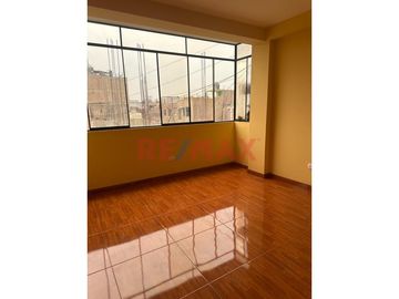 Oportunidad De Inversión En Villasol – Casa Multifamiliar / Comercial