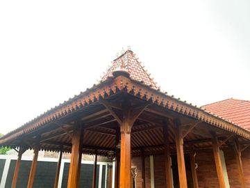 RUMAH SULTAN! PADUAN JOGLO DAN LIMASAN BAHAN KAYU JATI DI PRAMBANAN