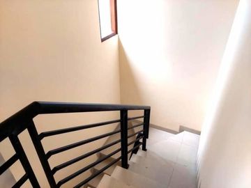 Rumah Modern Minimalis di Pondok Permai Kadipiro